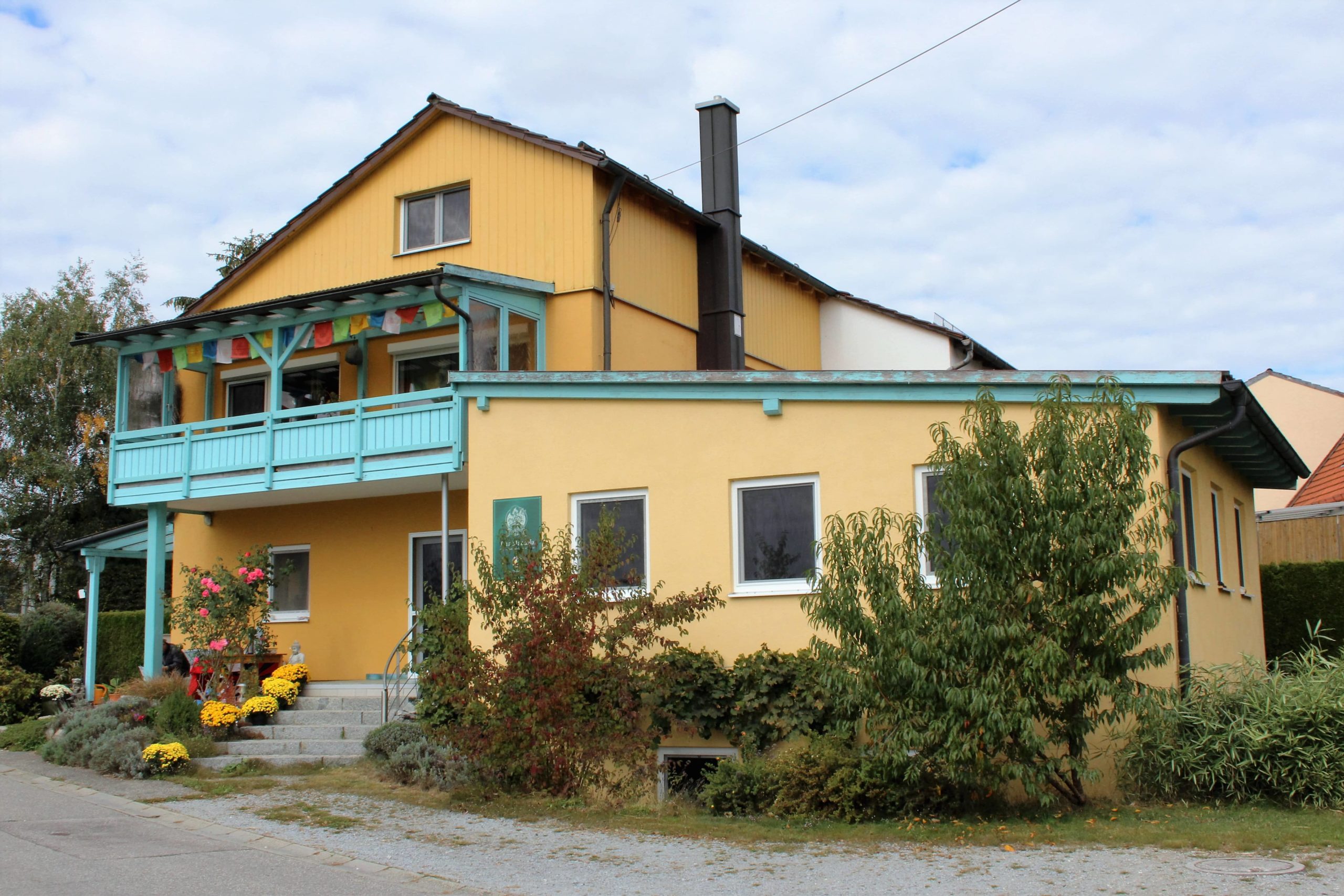ZentrumGompaAußen2